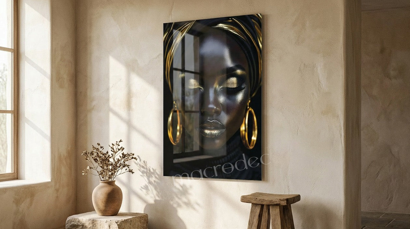 "Golden Muse" Siyah ve Altın Sanatsal Kadın Portresi Cam Tablo